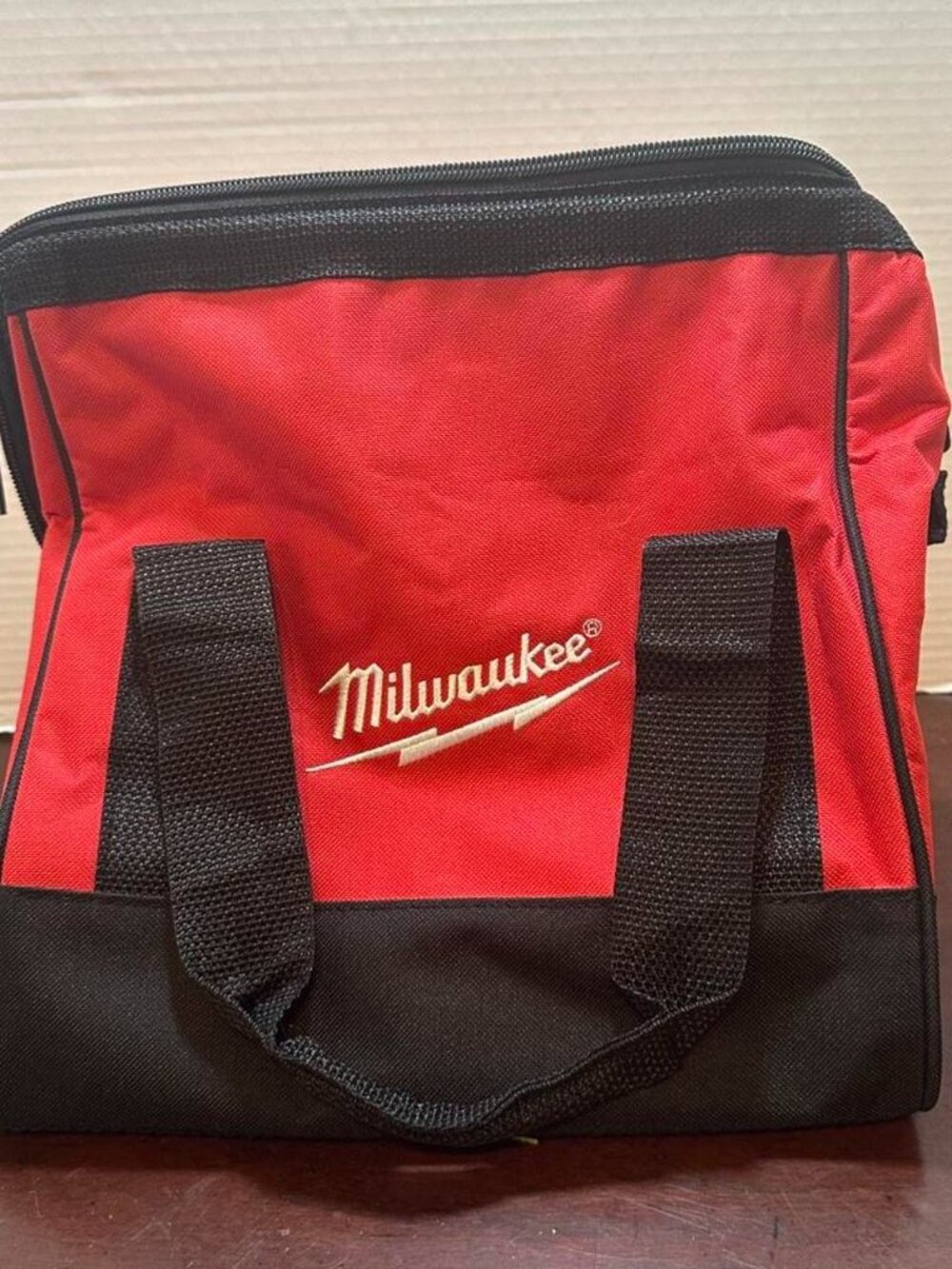 Milwaukee - M18 - M12 - 11"x11"x10" - Heave Duty Contractor Tool Bag /Case